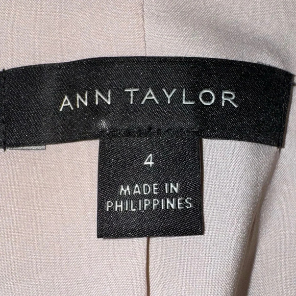 Ann Taylor Women’s Size 4 Fully lined Blazer - Picture 6 of 6